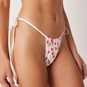 New! Frankies Bikinis Sydney Sweeney Tia Bikini Bottom Cherry Bomb 31519